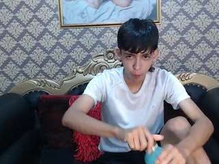 sebas-cat Live Webcam on CamSoda