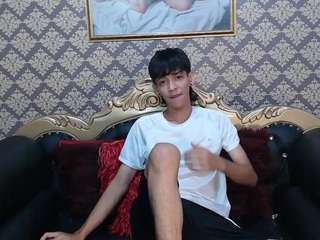 sebas-cat Live Webcam on CamSoda
