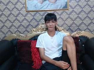 sebas-cat Live Webcam on CamSoda
