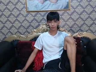 sebas-cat Live Webcam on CamSoda