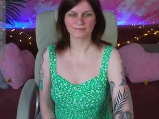 tinamelt's CamSoda show and profile