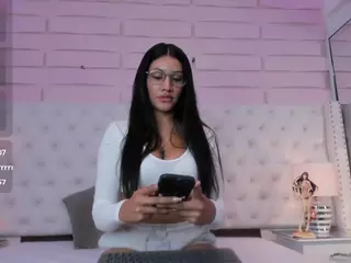 alondra77's Live Sex Cam Show