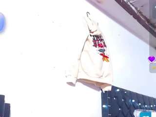 andreaxdoll's CamSoda show and profile