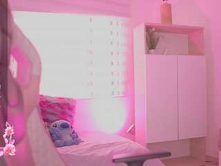 arie-stone webcam model