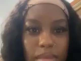 Doirlee's Live Sex Cam Show