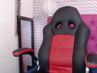 isabela-pretty's Live Sex Cam Show