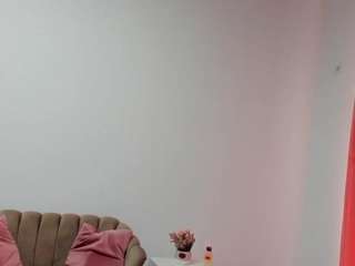 lvmexoxo Live Webcam on CamSoda