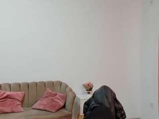 lvmexoxo's CamSoda show and profile