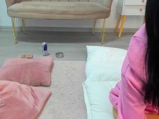 该模特正在直播。 lvmexoxo