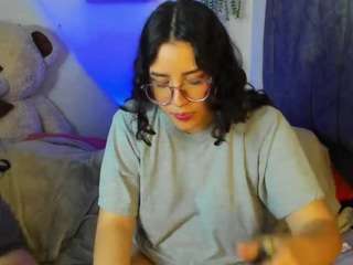 maddie-and-chelsea from CamSoda is Freechat