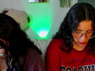 maddie-and-chels... Live Webcam on CamSoda