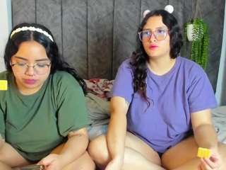 maddie-and-chelsea webcam