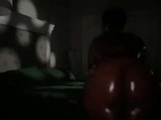 thenaturalbodyhottie webcam