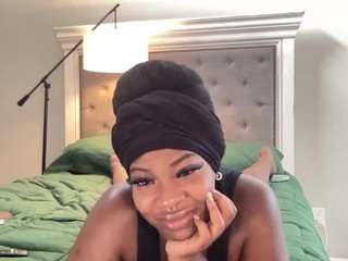 thenaturalbodyho... Live Webcam on CamSoda
