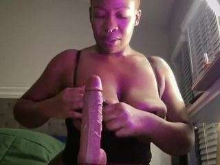 thenaturalbodyhottie webcam