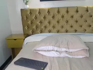 EstrellaDeCarne's Live Sex Cam Show