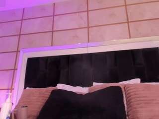 gretavelvet live cam profile