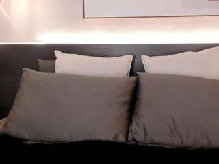 GretaVelvet live cam preview