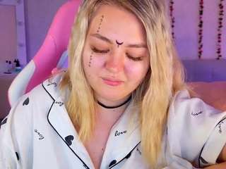 hornycakee from CamSoda