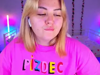 HornyCakee's Live Sex Cam Show