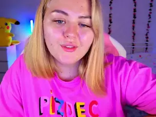 HornyCakee's Live Sex Cam Show
