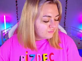 HornyCakee's Live Sex Cam Show