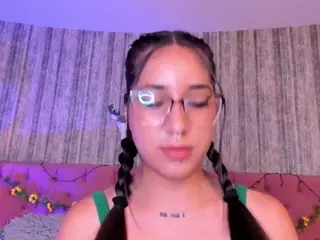 LiiaTurnner's Live Sex Cam Show