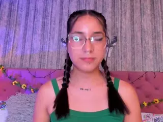 LiiaTurnner's Live Sex Cam Show