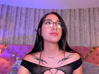 LiiaTurnner's Live Sex Cam Show