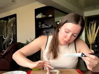 AccaDunnell's Live Sex Cam Show