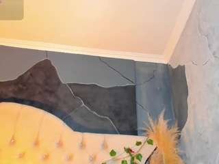 antonia-star's CamSoda show and profile