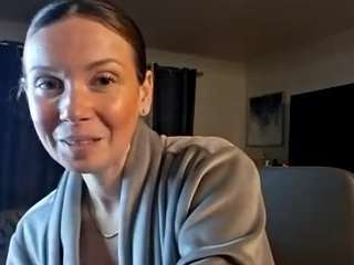 Live webcam model namilexxx3 on Soda Cams