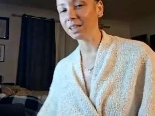 Live webcam model namilexxx3 on Soda Cams