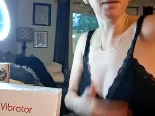 Nami Le's Live Sex Cam Show