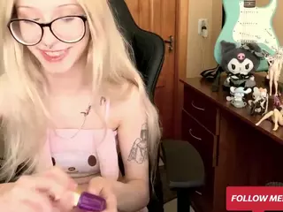 AlexisMonroe18's Live Sex Cam Show