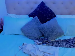 daring-natasha's Live Sex Cam Show