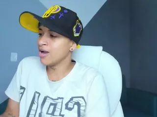 Dominick-jones's Live Sex Cam Show