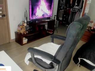 jessandcriss, female webcam model,  years old, on live webcam