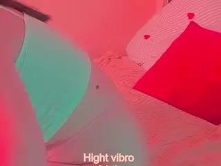 KarenDeMeo's Live Sex Cam Show