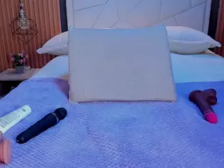 LilyFox1's Live Sex Cam Show