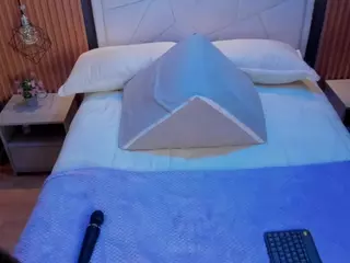 LilyFox1's Live Sex Cam Show