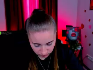 lorraine-carter's Live Sex Cam Show