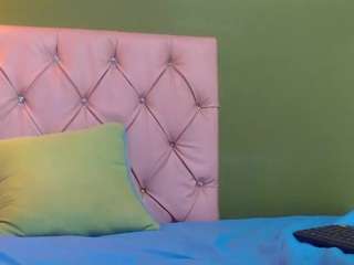 luciaspear Live Webcam on CamSoda