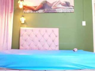 luciaspear Live Webcam on CamSoda