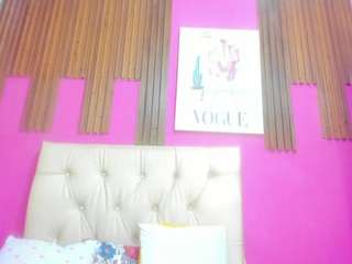 luciaspear Live Webcam on CamSoda