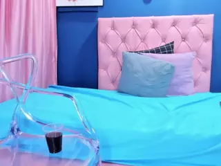 LuciaSpear's Live Sex Cam Show
