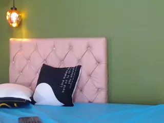 LuciaSpear's Live Sex Cam Show