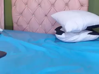 LuciaSpear's Live Sex Cam Show