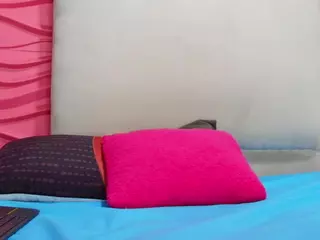 LuciaSpear's Live Sex Cam Show