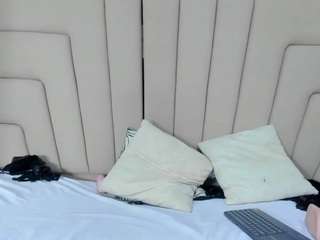 megan-hally's CamSoda show and profile